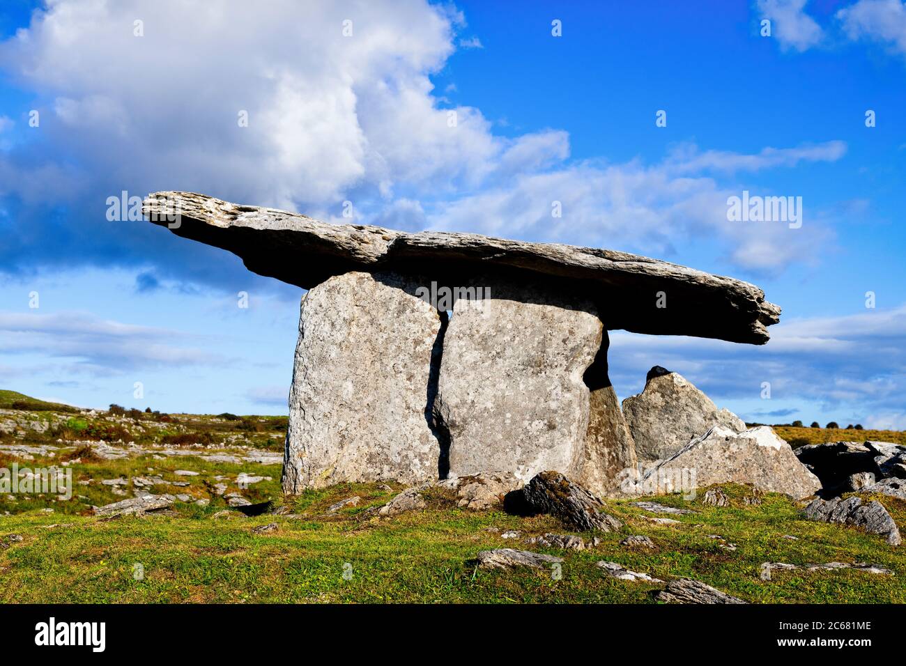 Portal Tomb in Poulnabrone dolmen, County Clare, Ireland Stock Photo