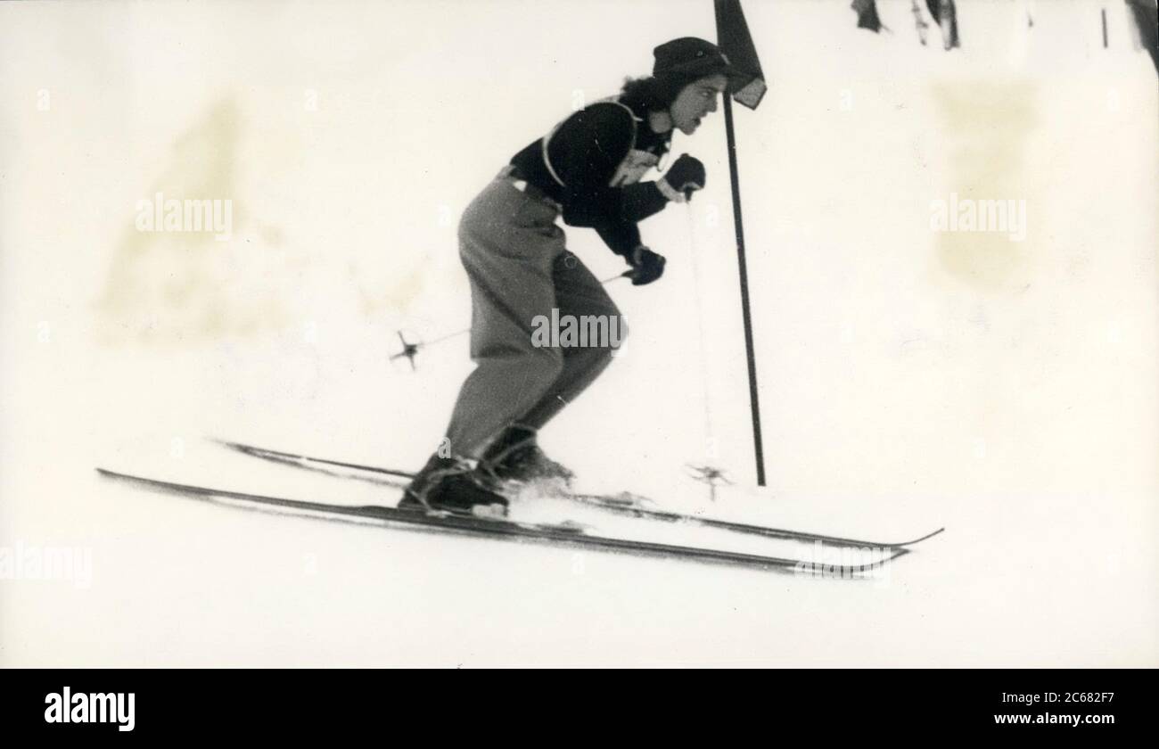 Feb. 5, 1948 - Suvretta, Switzerland - ISOBEL ROE (Great Britain) all out coming through the markers during the Slalom race for women at the Winter Olympic Games at St. Moritz. This was the first time women's alpine skiing slalom event was part of the Winter Olympics program. Roe finished in 23rd place. (Credit Image: © Keystone Press Agency/Keystone USA via ZUMAPRESS.com) Stock Photo