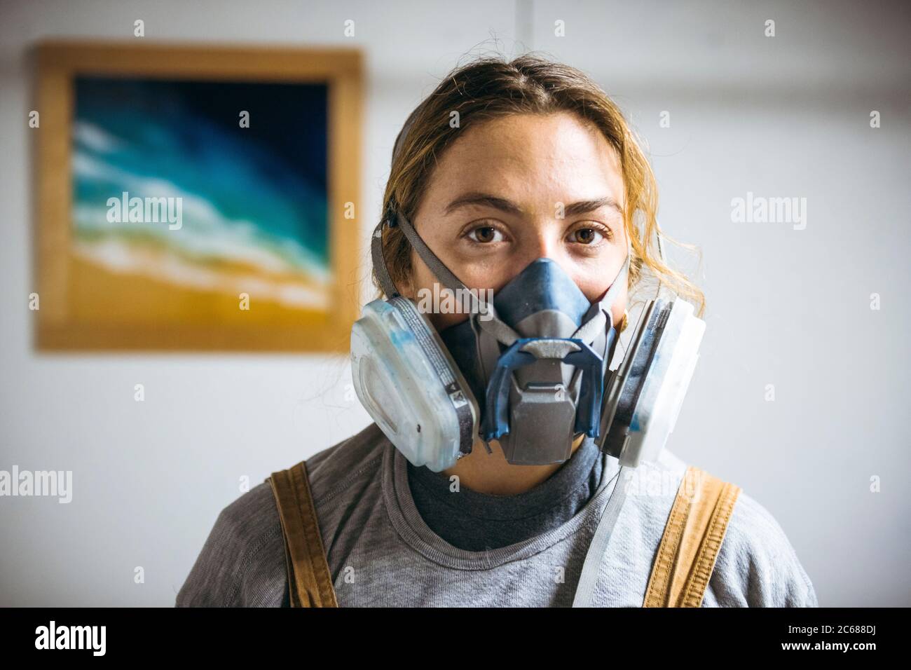 Portrait woman oxygen mask hi-res stock photography and images - Alamy