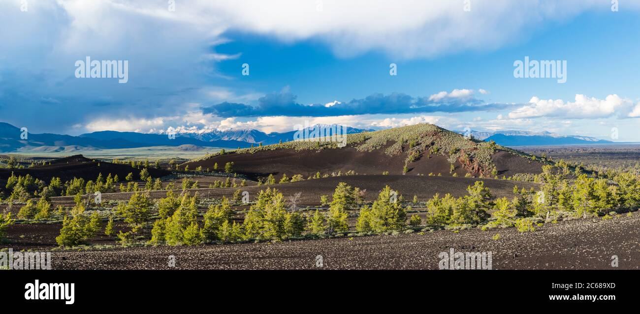 View of Paisley ridge and Lost River Range, Craters of the Moon National Monument, Idaho, USA Stock Photo