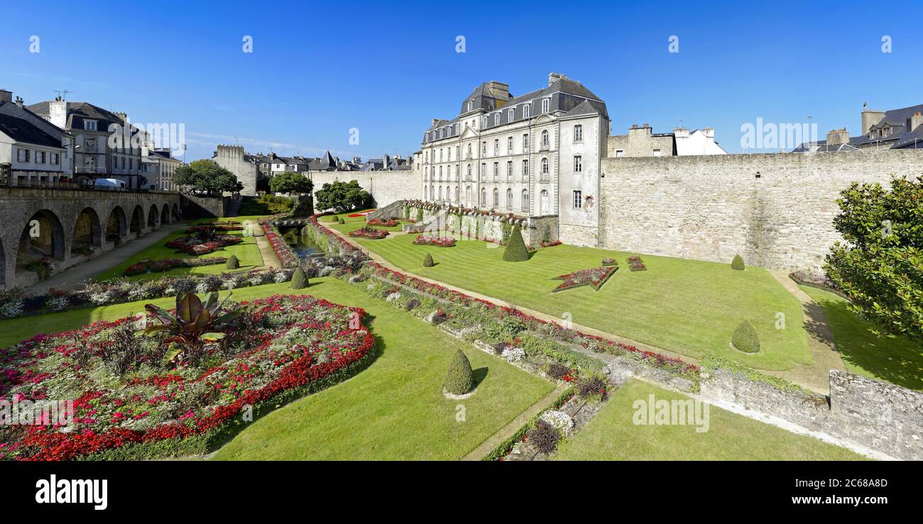 Gardens at Chateau de LHermine, Morbihan, Vannes, Bretagne region, France Stock Photo