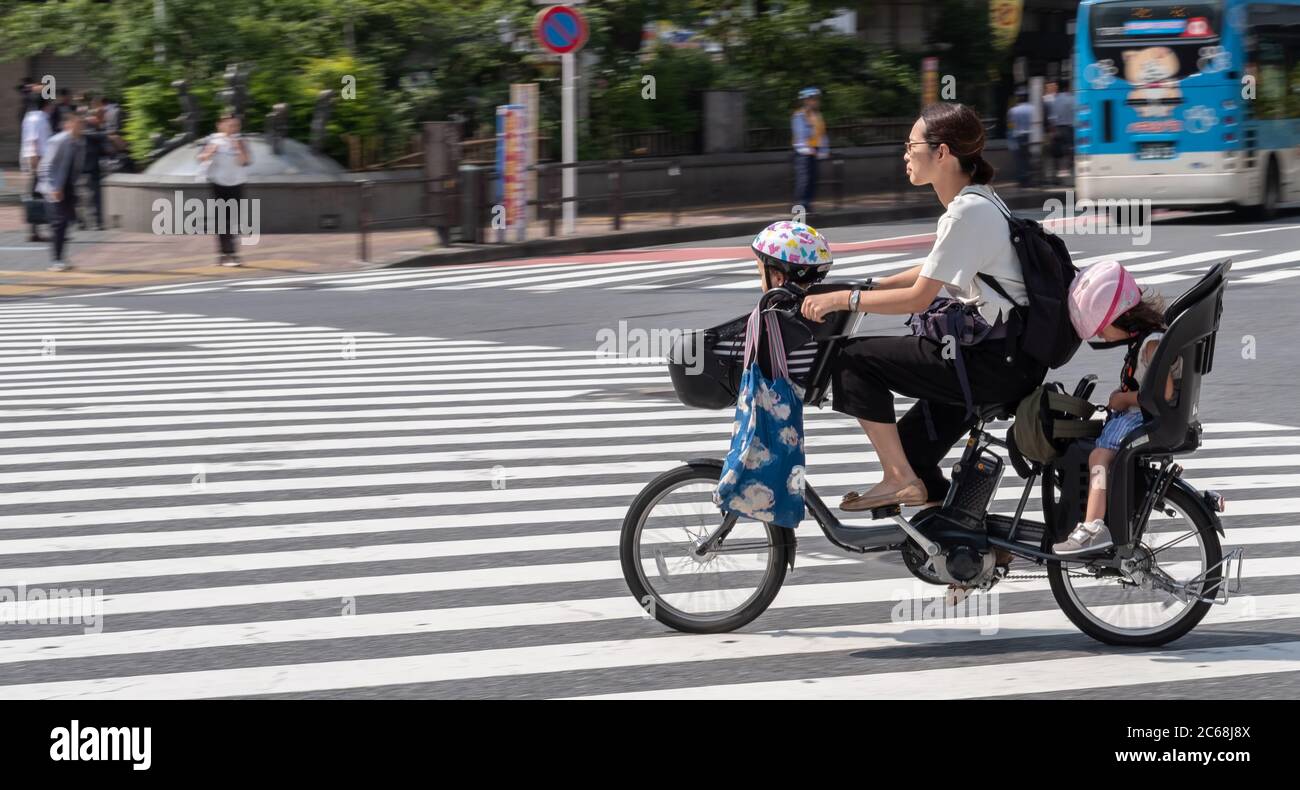 Japan girl bicycle hires stock photography and images Alamy