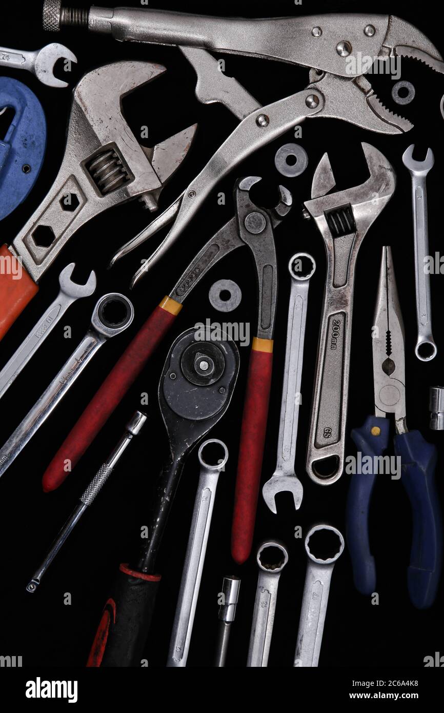 Crench Tools Industrial tools such as French wrenches and a variety of wrenches from ...