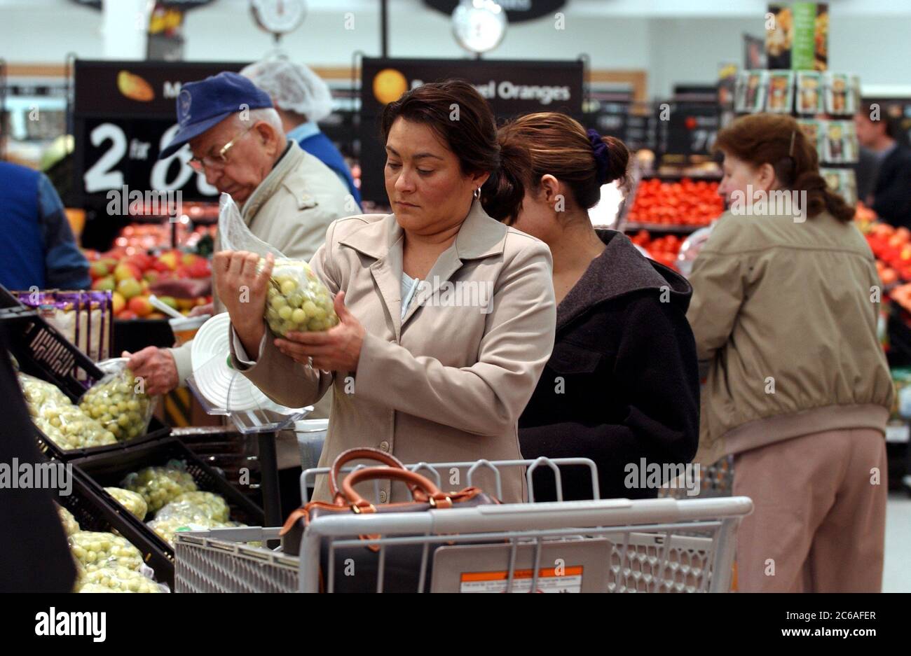 Walmart store fruit hires stock photography and images Alamy