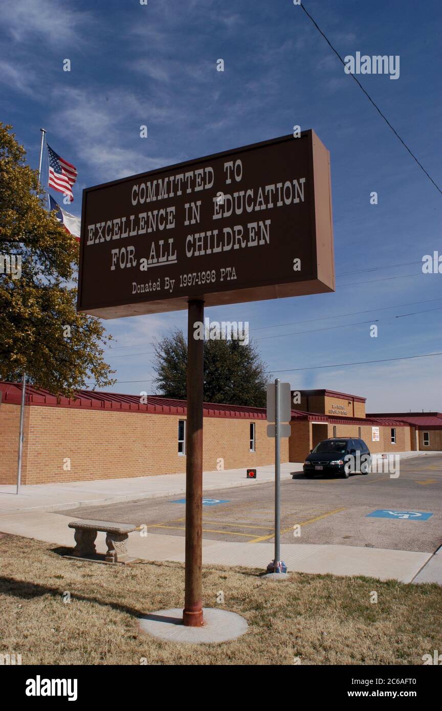 February 19, 2004, Midland, Texas USA: Sam Houston Elementary School, where George W. Bush attended primary school.  ©Bob Daemmrich Stock Photo