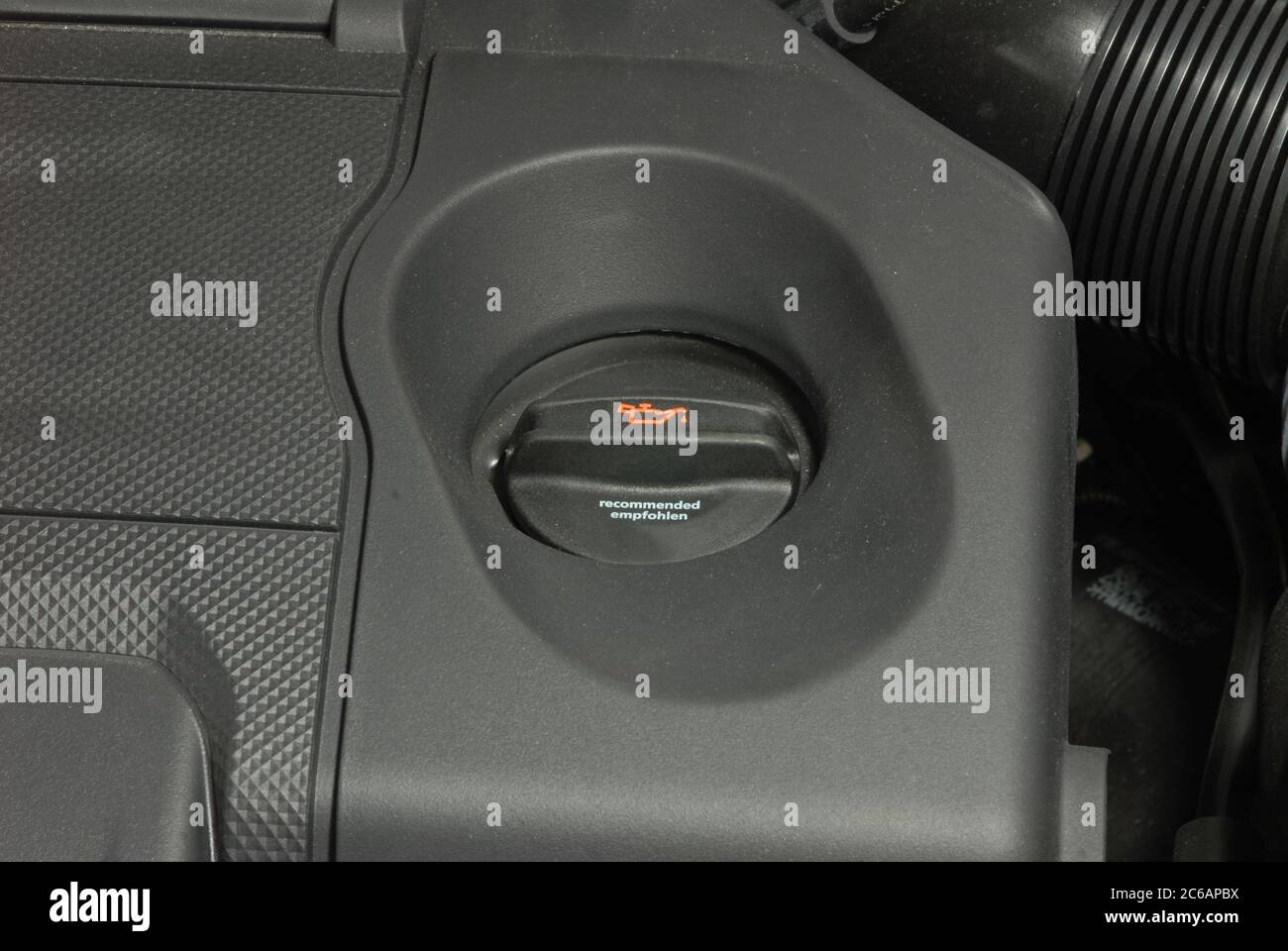 Engine oil cap hires stock photography and images Alamy