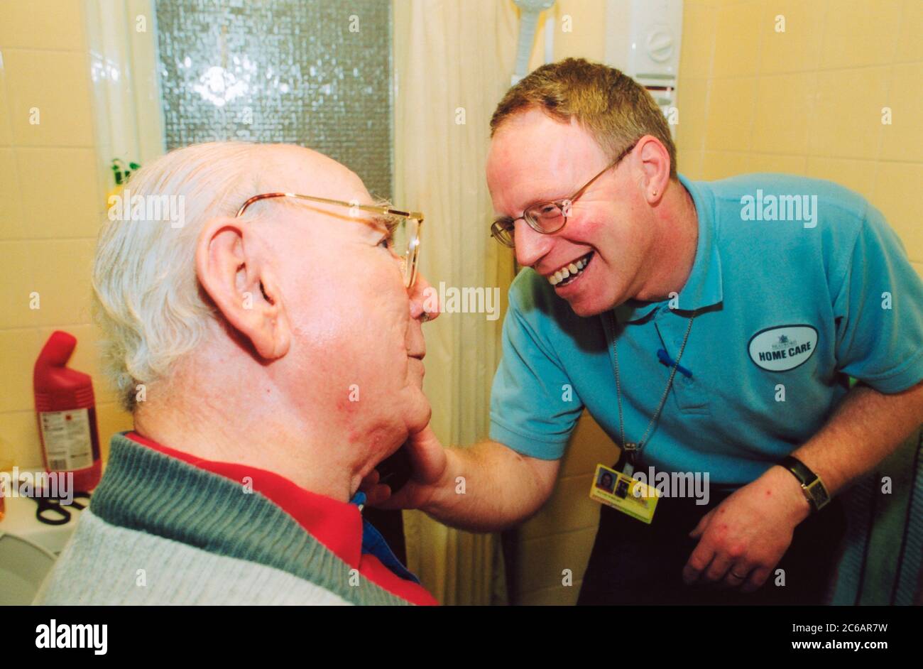 Caring for elderly hi-res stock photography and images - Alamy