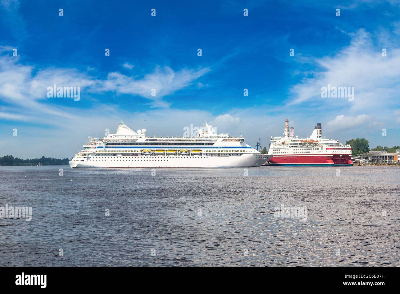 17 390 Cruise Line Photos Free Royalty Free Stock Photos From Dreamstime