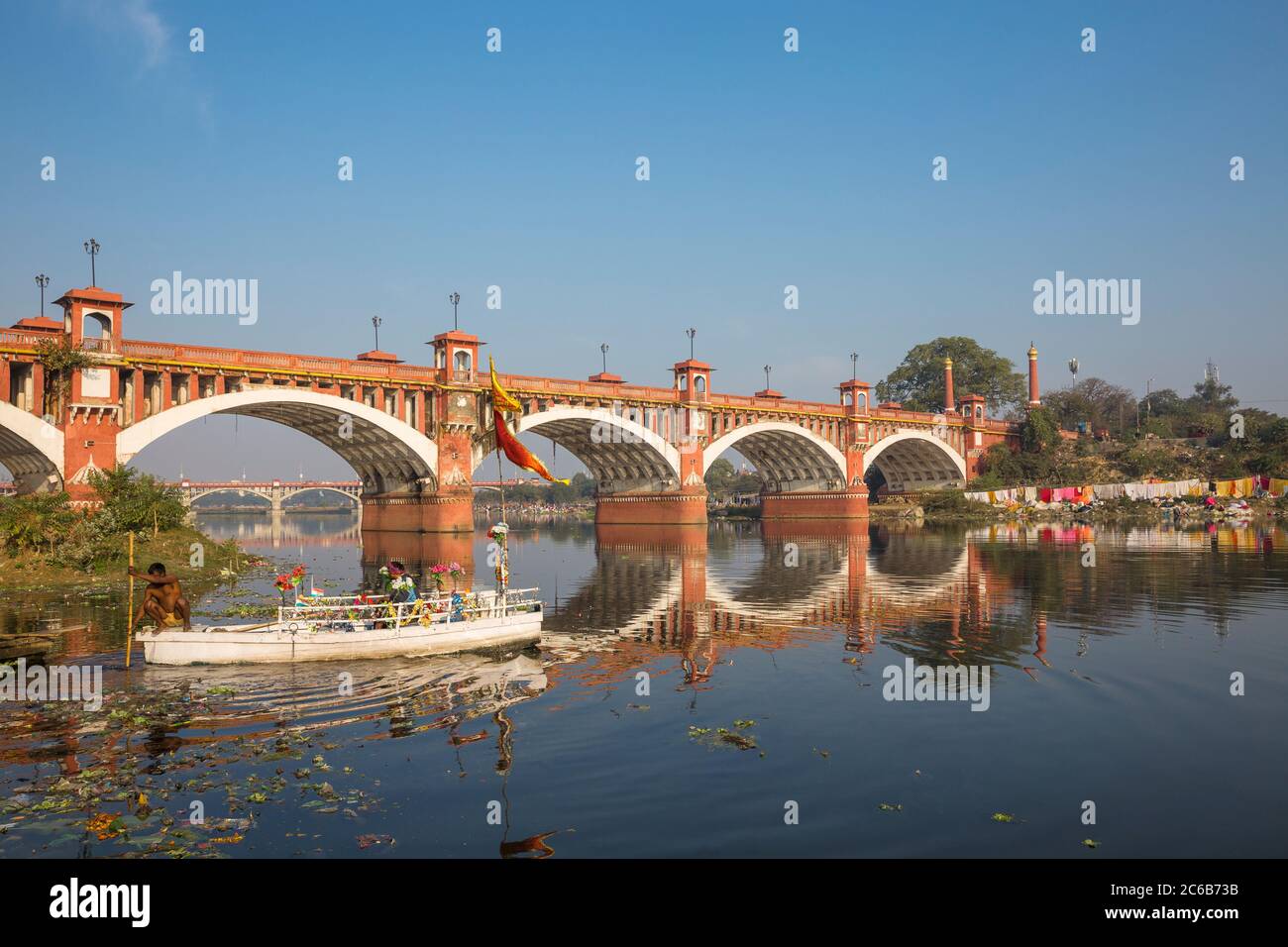 Bridge over Gomti River, Lucknow, Uttar Pradesh, India, Asia Stock