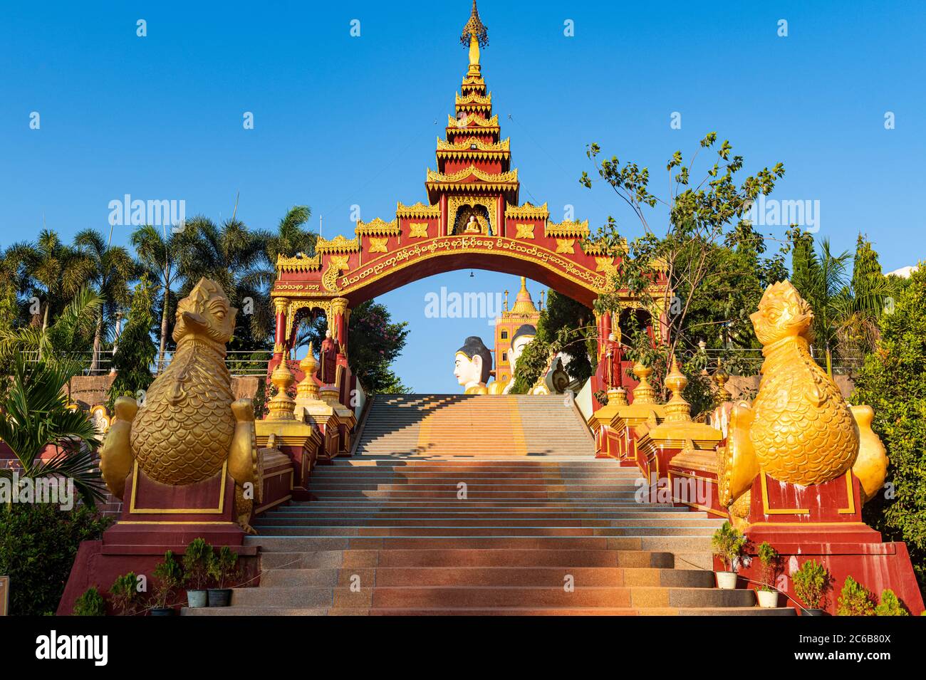 Entrance To The Ko Yin Lay Pagoda Pupawadoy Monastery Near Ye Mon State Myanmar Burma Asia Stock Photo Alamy Entrance To The Ko Yin Lay Pagoda Pupawadoy Monastery Near Ye Mon State Myanmar Burma Asia Stock Photo Alamy