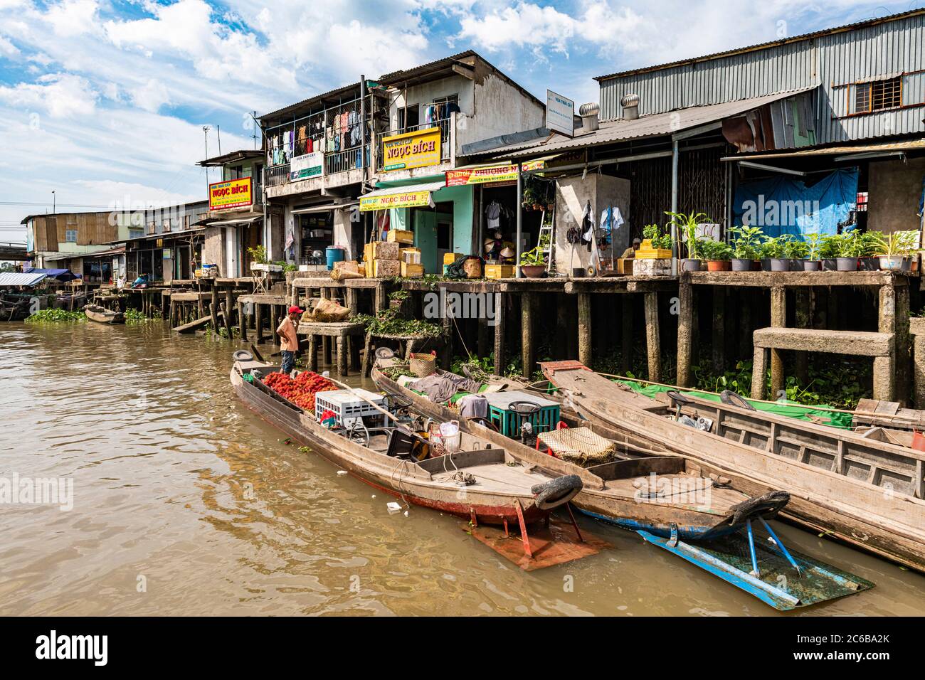 Stilt House Vietnam High Resolution Stock Photography and Images Alamy