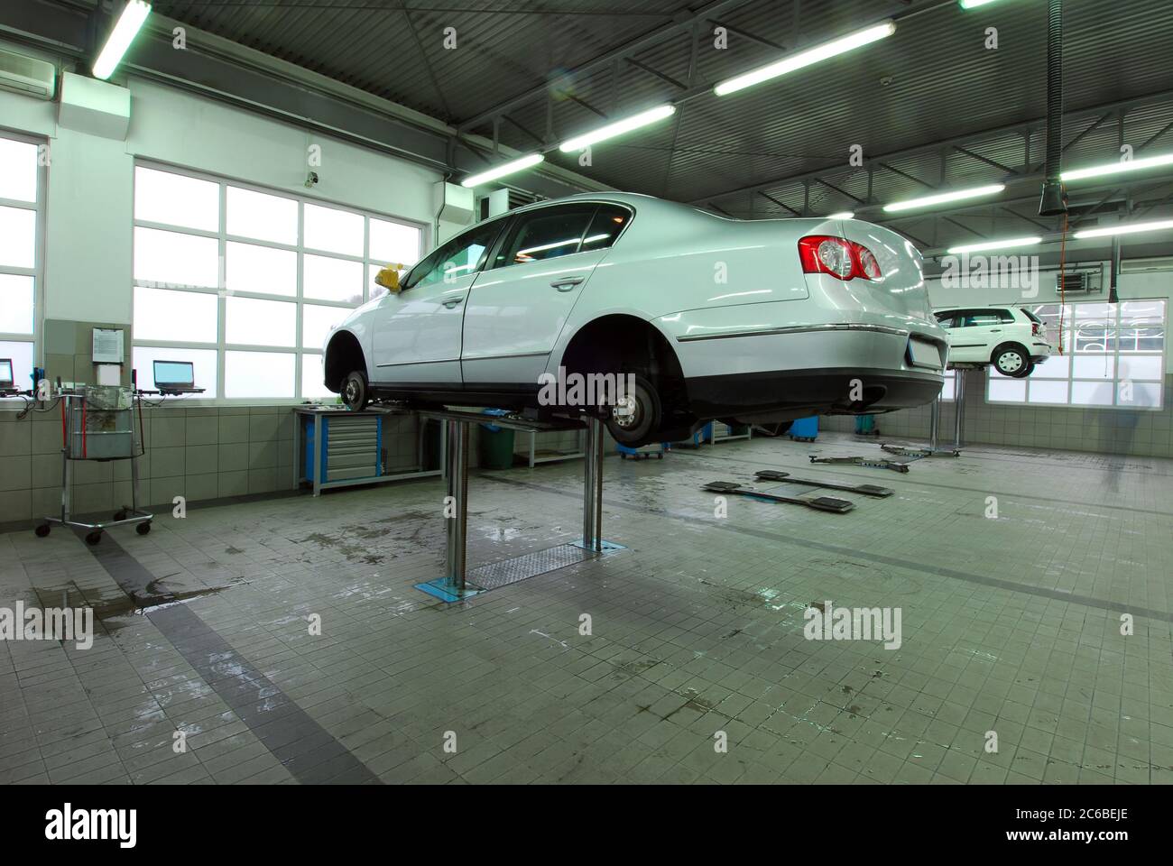 Garage car repair bus hi-res stock photography and images - Alamy