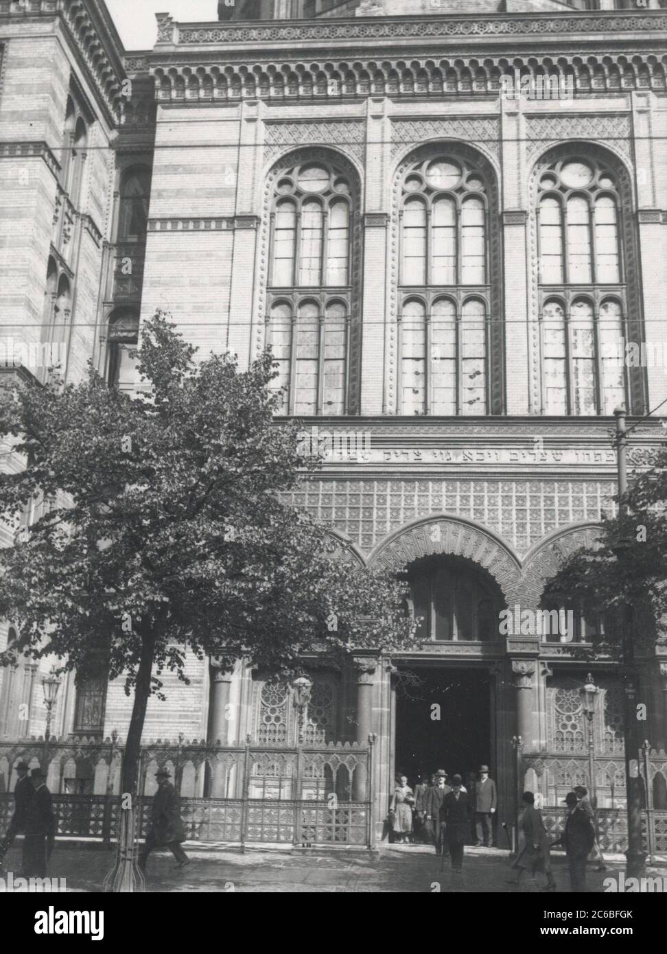 Synagogue In The Jewish Quarter Of Berlin Heinrich Hoffmann Photographs 1934 Adolf Hitler S Official Photographer And A Nazi Politician And Publisher Who Was A Member Of Hitler S Intimate Circle Stock Photo Alamy
