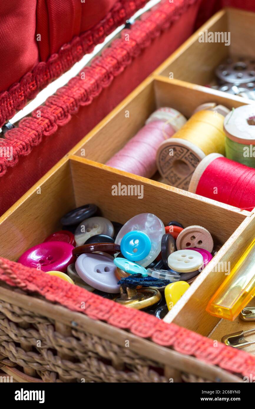 Wooden Sewing Box Sewing Accessories Supplies Kit Workbox for