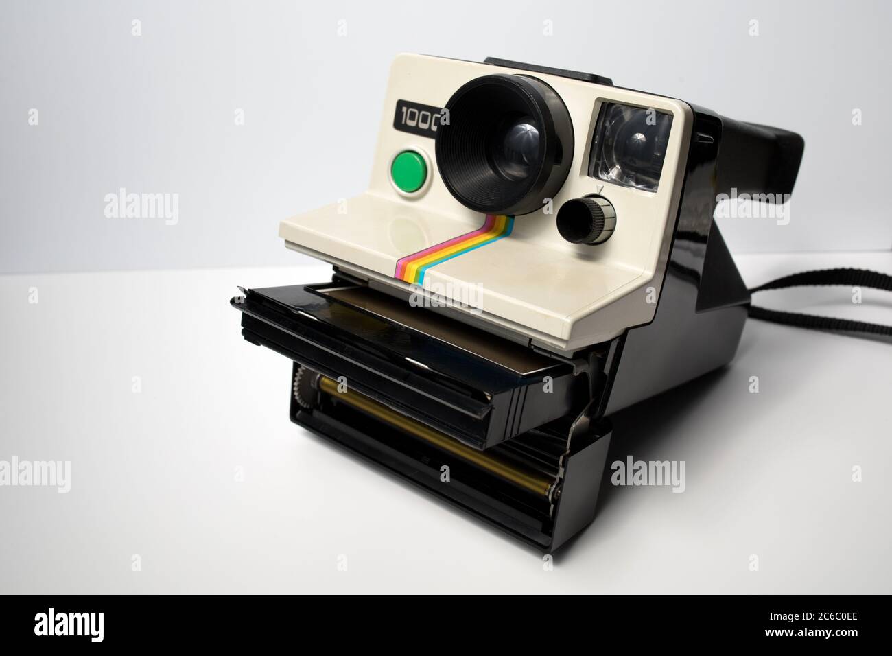 Polaroid land camera 1000 hi-res stock photography and images - Alamy