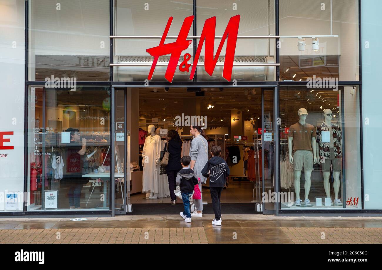 Windsor, Berkshire, UK. 8th July, 2020. H&M have announced it is to close  170 of it's shops across it's worldwide estate following the Coronavirus  lockdown. It is not known if these closures