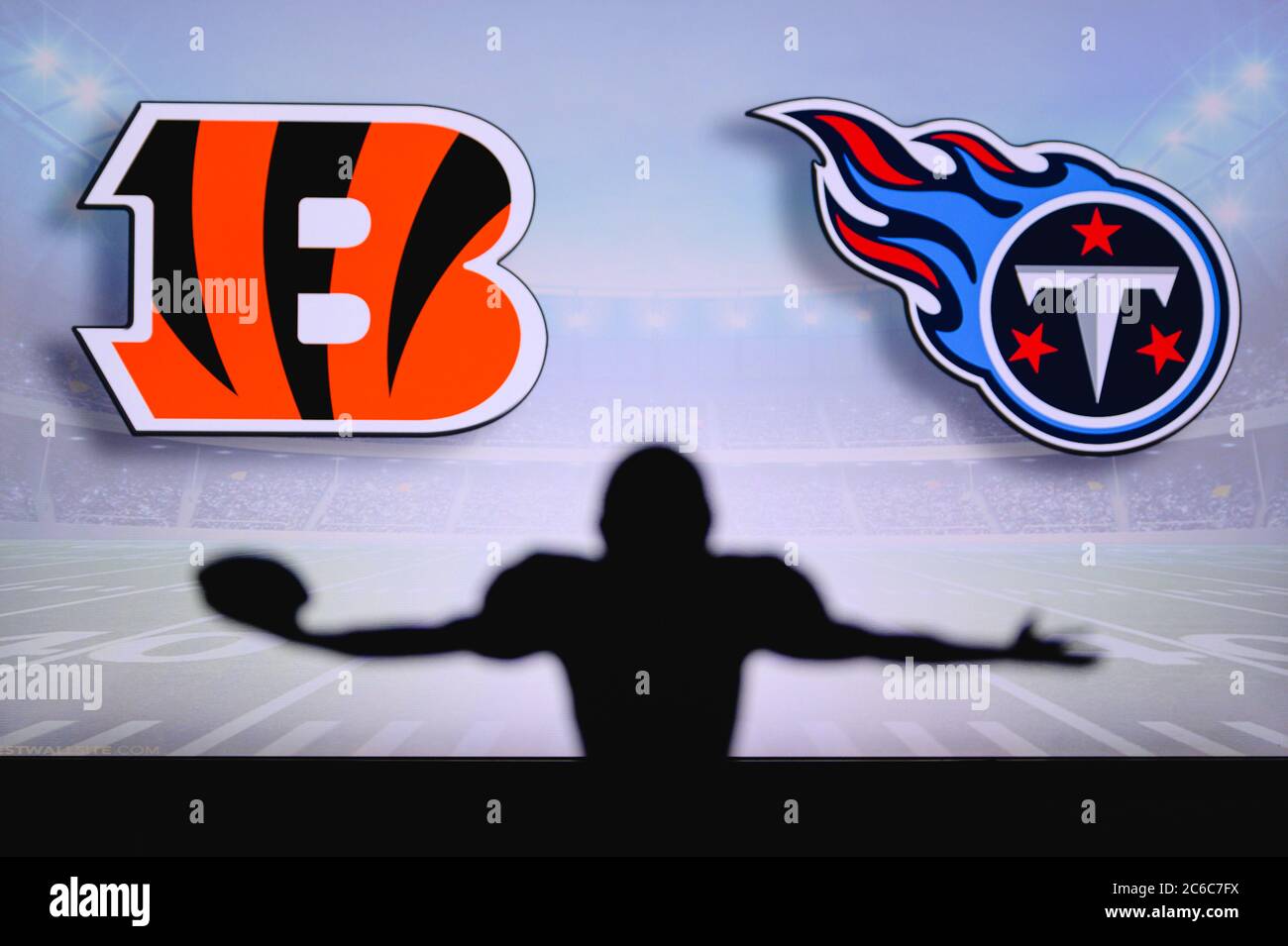 Bengals vs titans hires stock photography and images Alamy