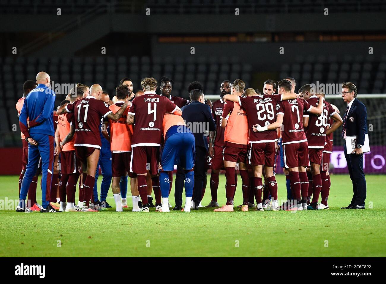 Turin, Italy. 08th July, 2020. TURIN, ITALY - July 08, 2020: Players of Torino FC celebrate the victory at the end of the Serie A football match between Torino FC and Brescia Calcio. (Photo by Nicolò Campo/Sipa USA) Credit: Sipa USA/Alamy Live News Stock Photo