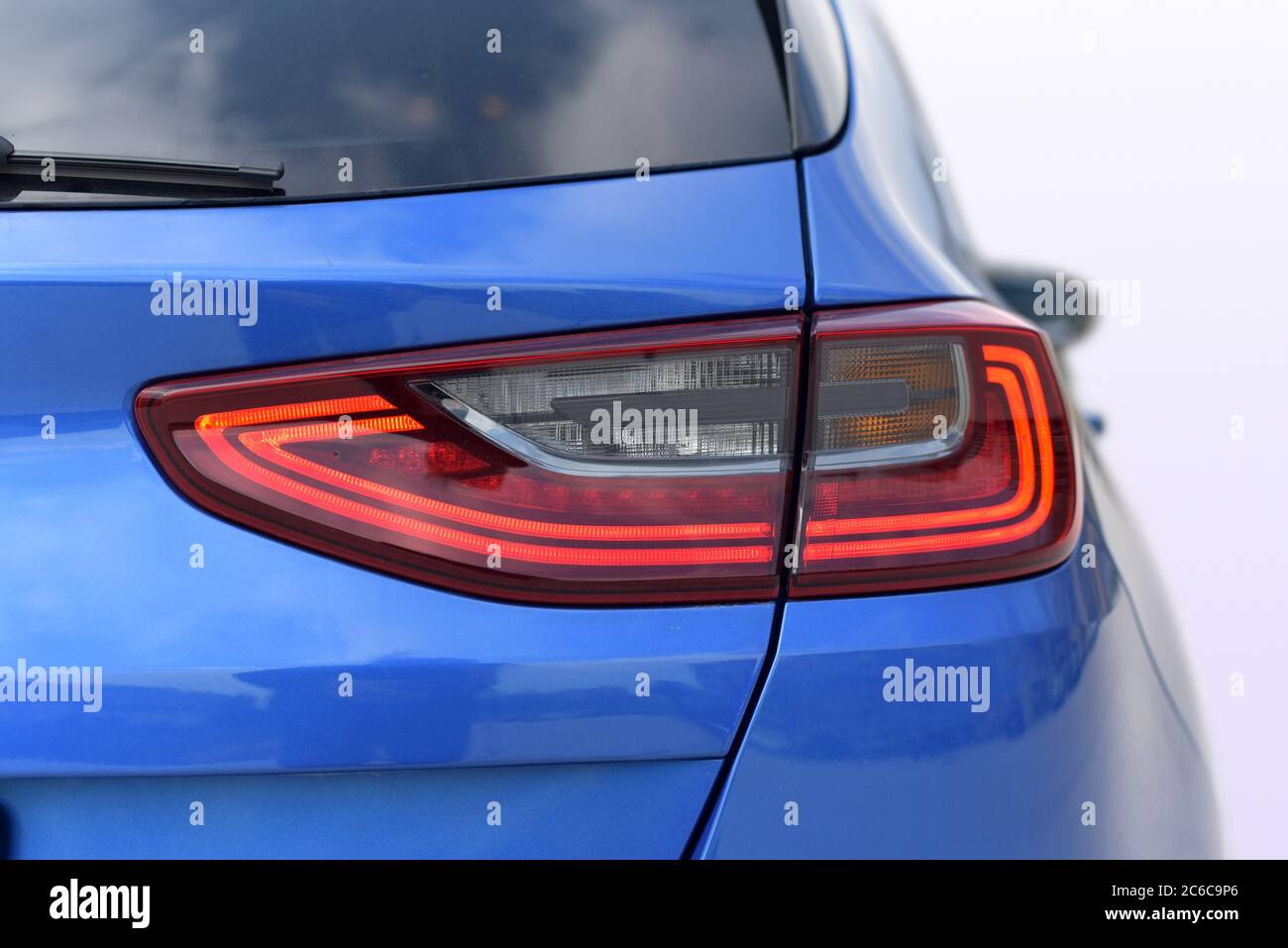 Suv rear lights hires stock photography and images Alamy