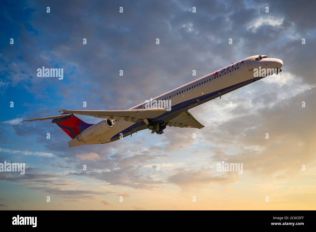 Delta Airlines MD-88 raising the landing gear after takeoff from Tampa ...