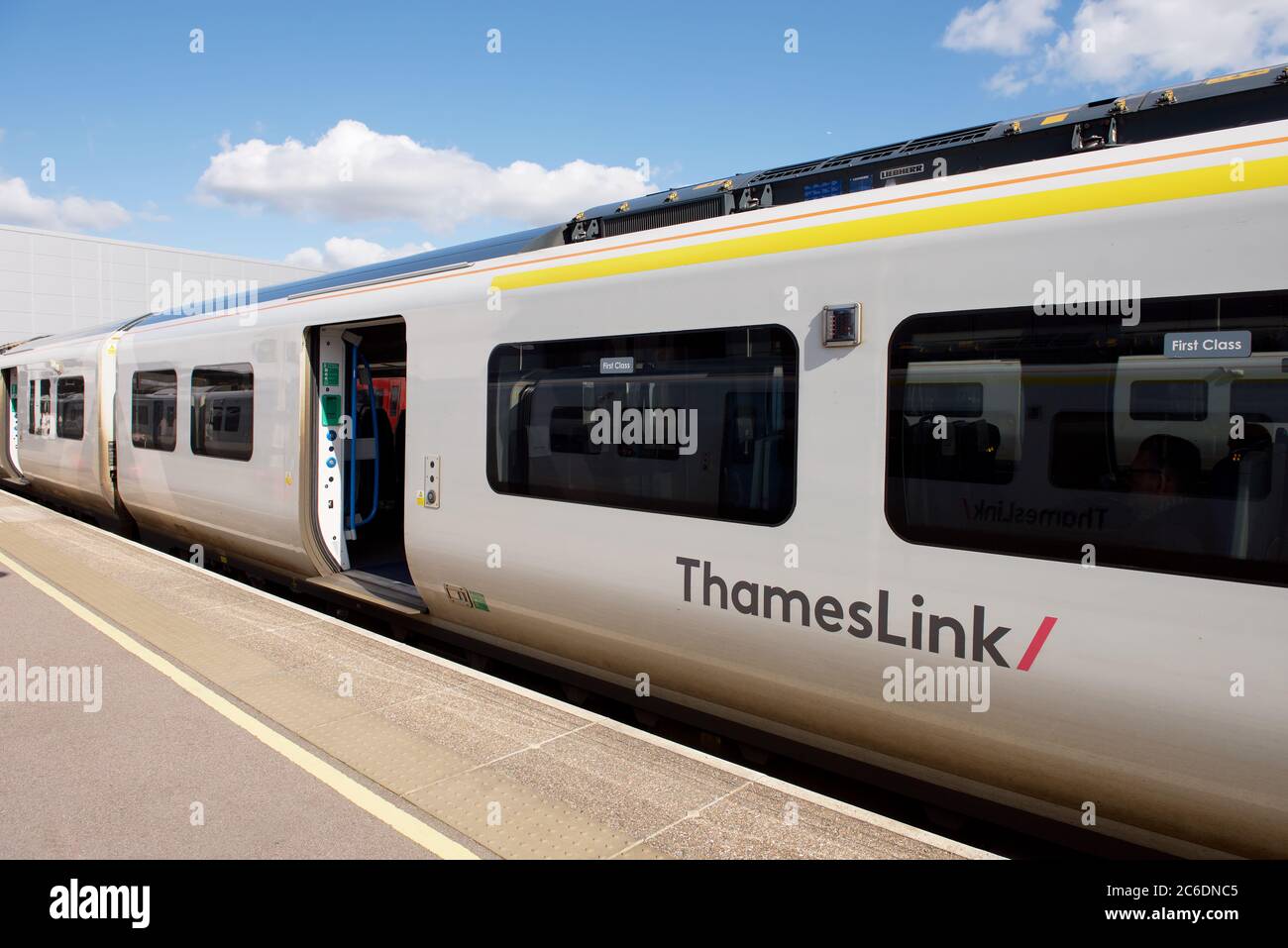 Thameslink train at Gatwick Airport Stock Photo Alamy