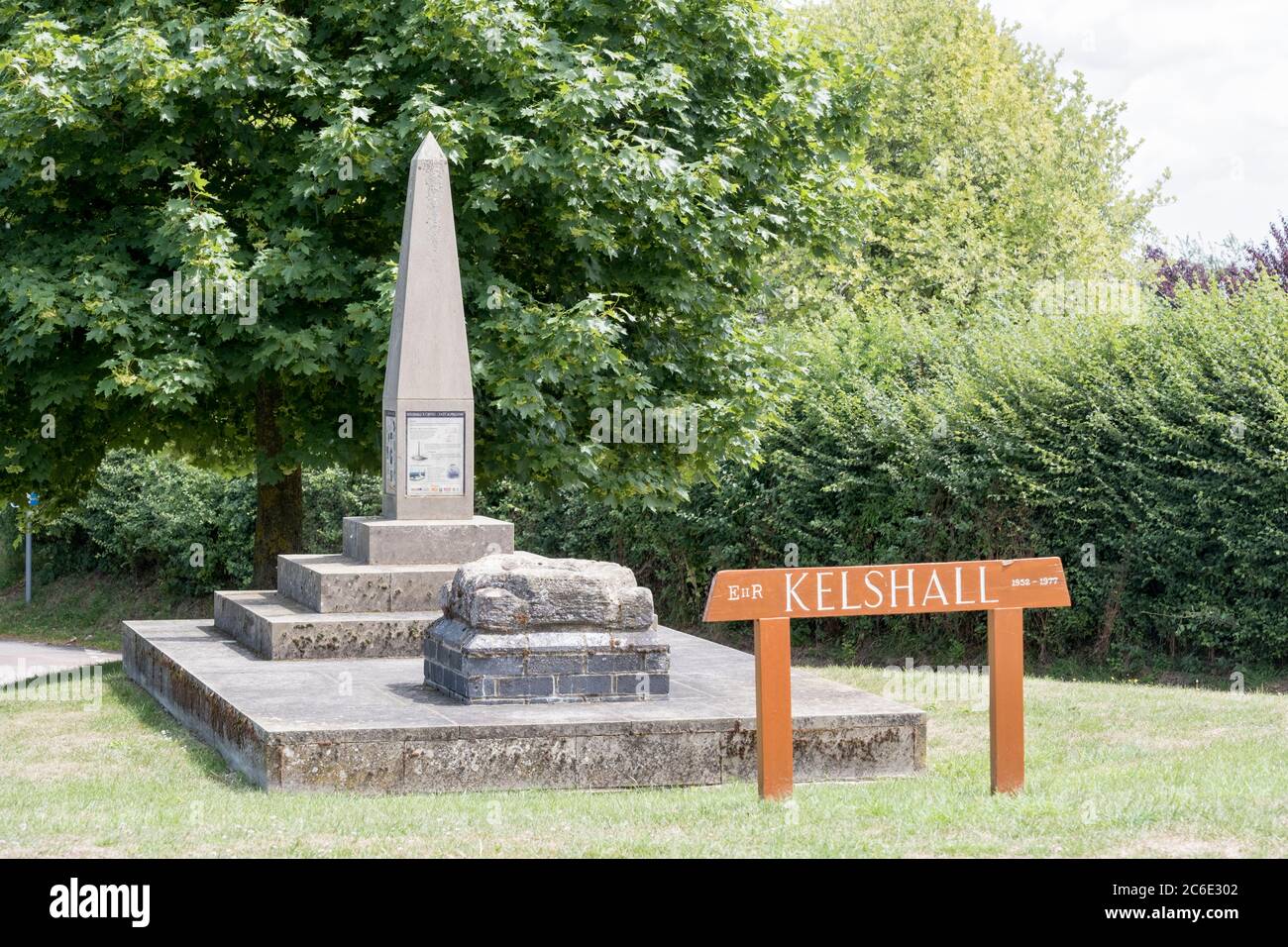 The old Cross Base and the new Millennium Cross, Kelshall, Hertfordshire. Stock Photo