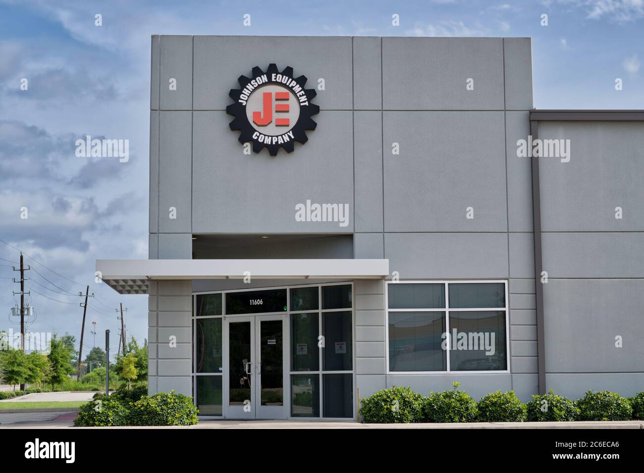 Loading dock equipment hires stock photography and images Alamy