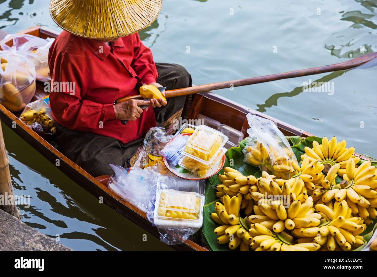 Famous bangkok floating market hi-res stock photography and images - Alamy