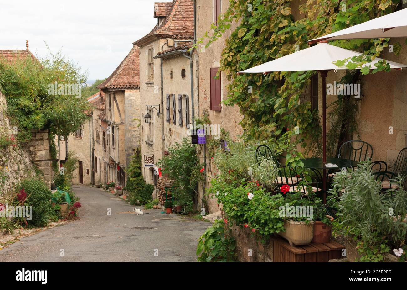 Old cliffside town, a member of 'The most beautiful villages of France', Saint-Cirq-Lapopie, France Stock Photo