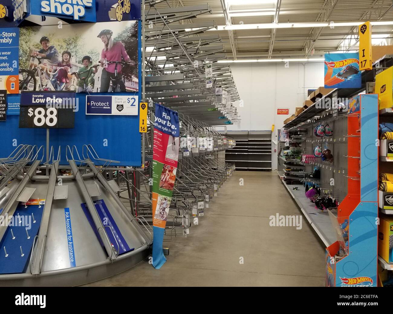Empty aisles - Covid-19 pandemic related shortages of excersize equipment Stock Photo