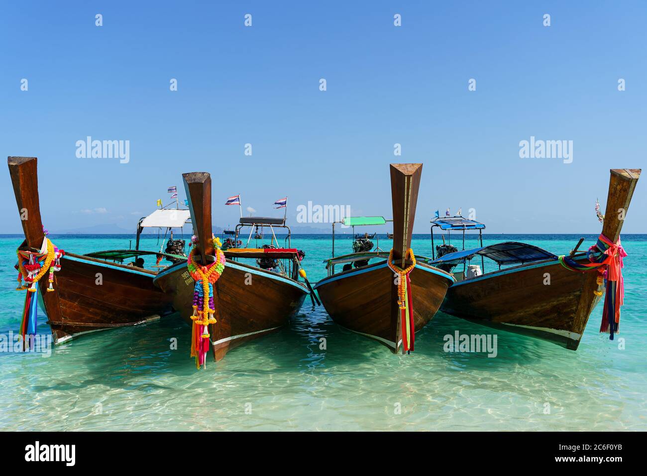 Asian boats hi-res stock photography and images - Alamy