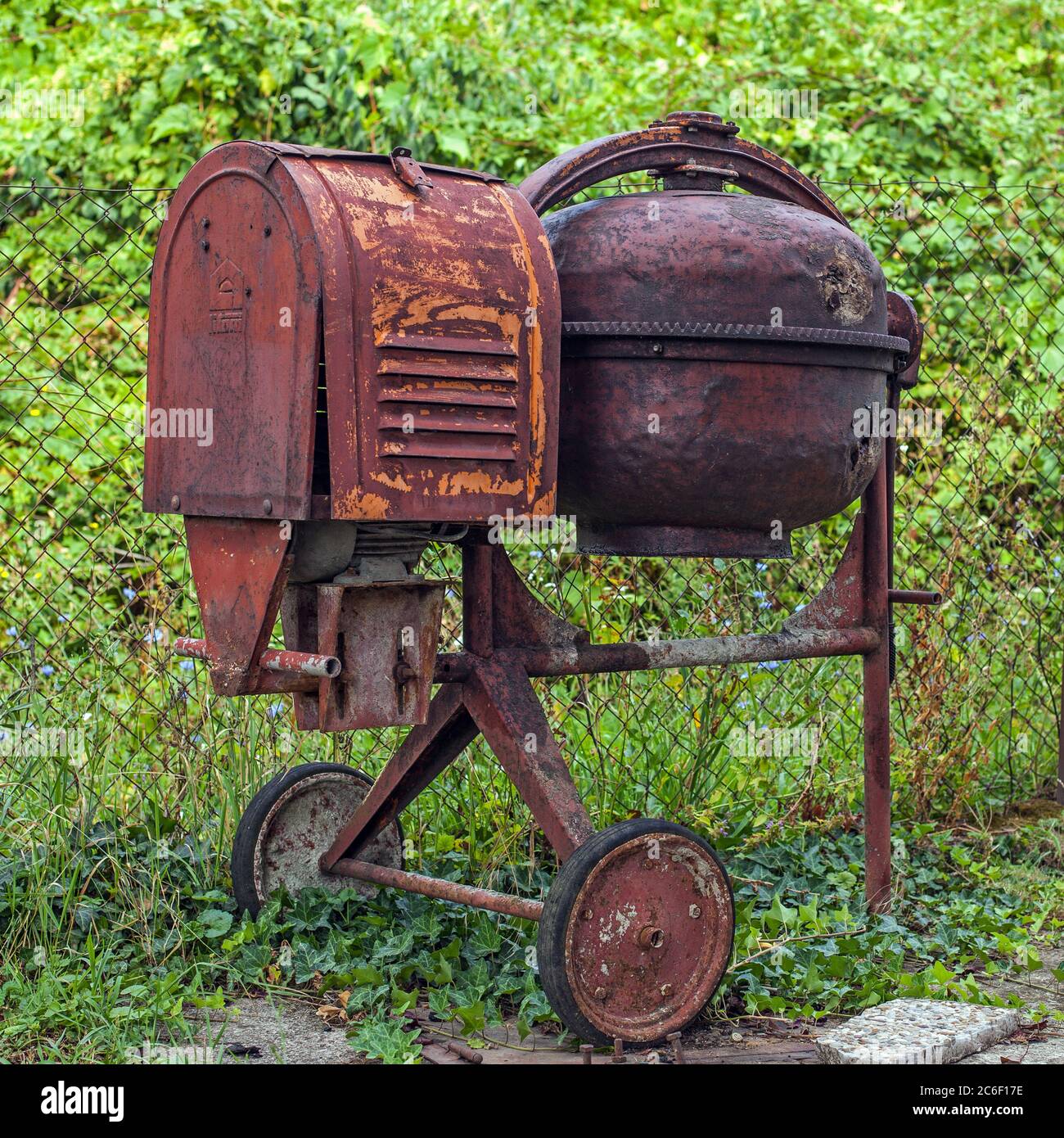 Vintage rusty cement mixer Stock Photo - Alamy