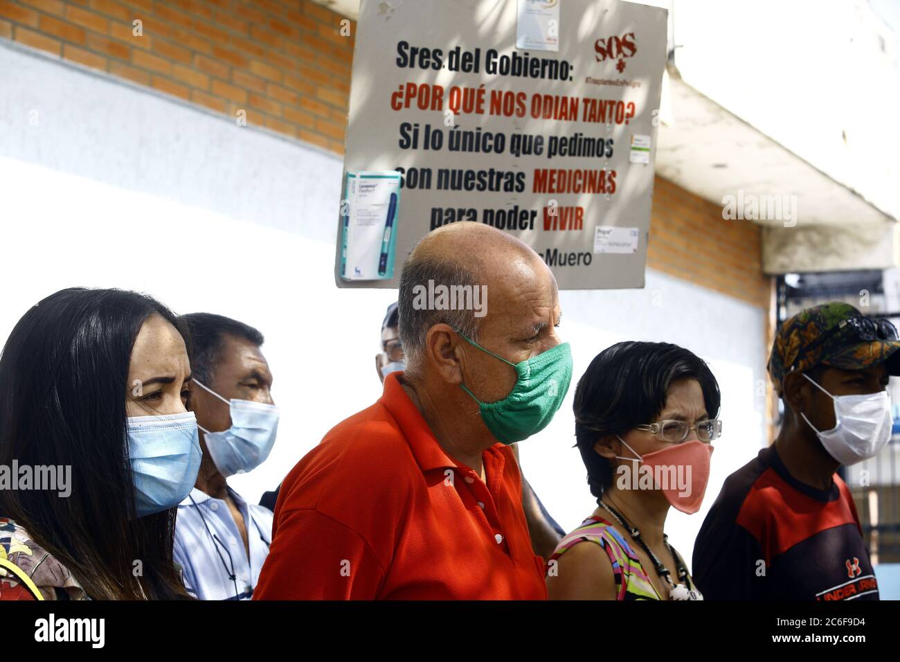 July 9, 2020, Valencia, Carabobo, Venezuela: July 09, 2020. Protest of kidney patients due to risk of death due to poor general conditions when receiving hemodialysis replacement therapy treatment. The right to life is not respected since they do not have access to medicines, and the basic services of water, electricity, cleanliness of the facilities and lack of air conditioning prevent them from receiving the full 4-hour treatment by not enduring the situation that it is added the restrictive of the transport and mobilization by the covid-19. Credit: ZUMA Press, Inc./Alamy Live News Stock Photo