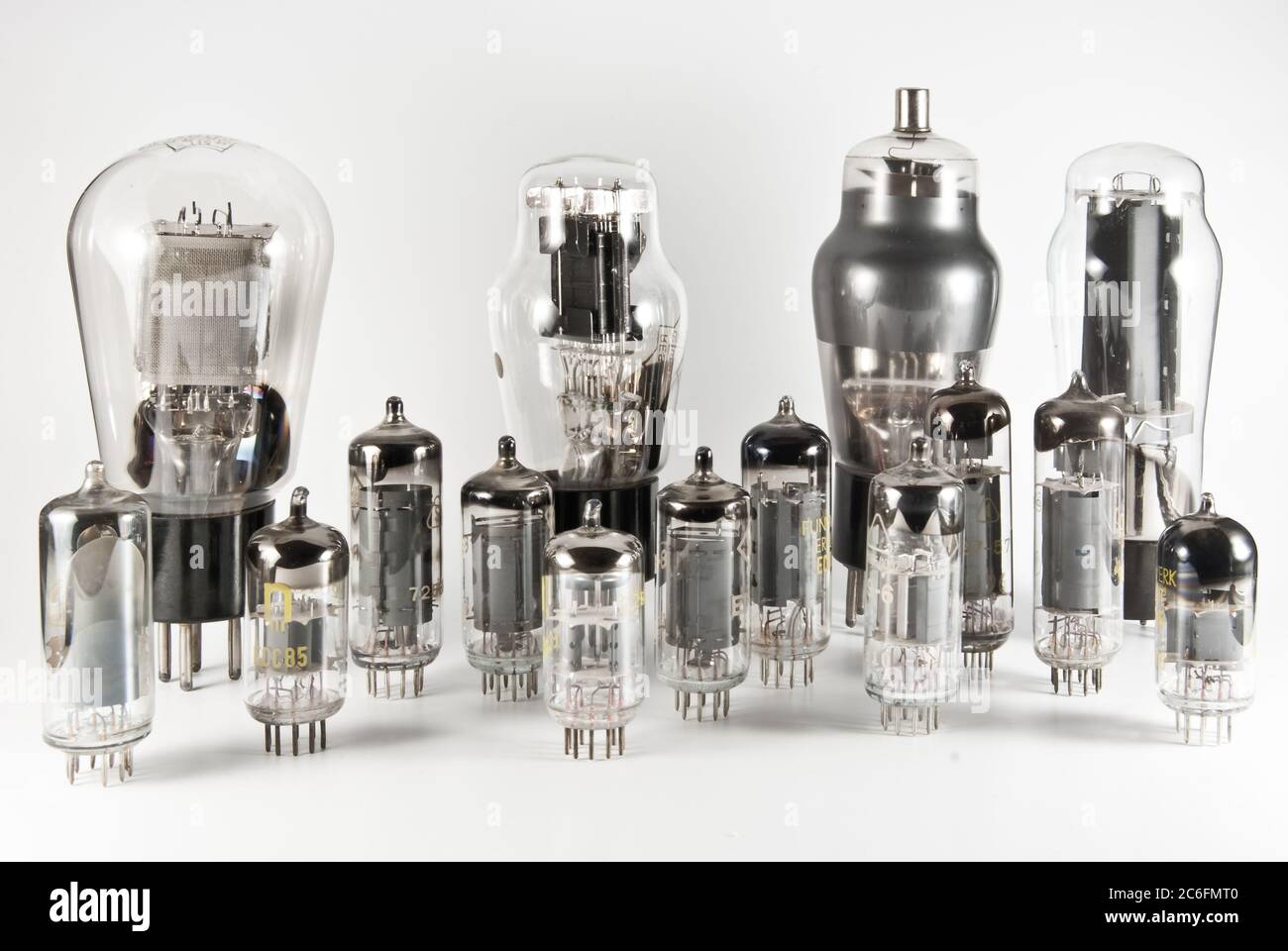 Vintage vacuum tubes hi-res stock photography and images - Alamy