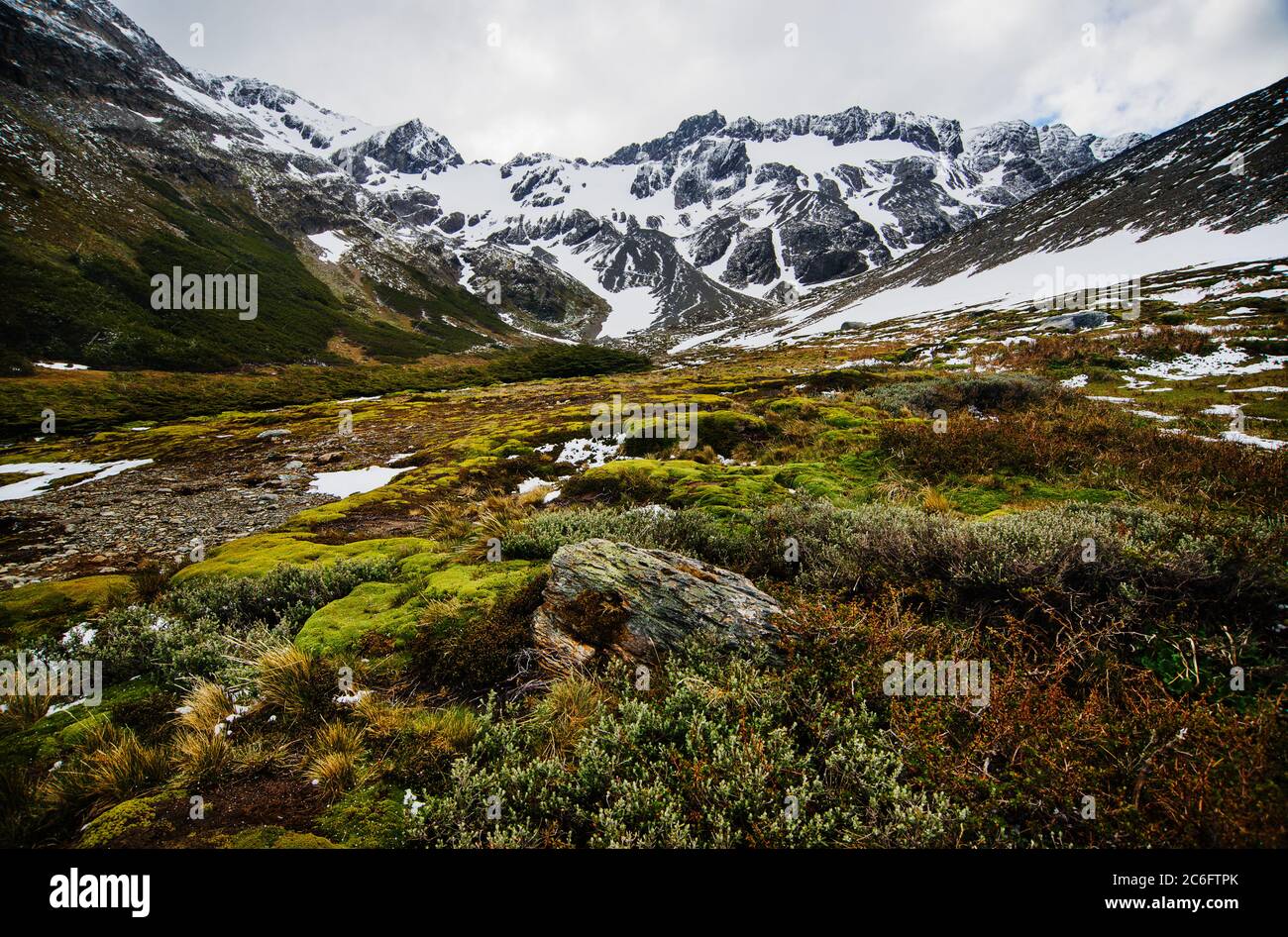 Hiking trail with MacGillycuddy's Reeks mountain range in the ...