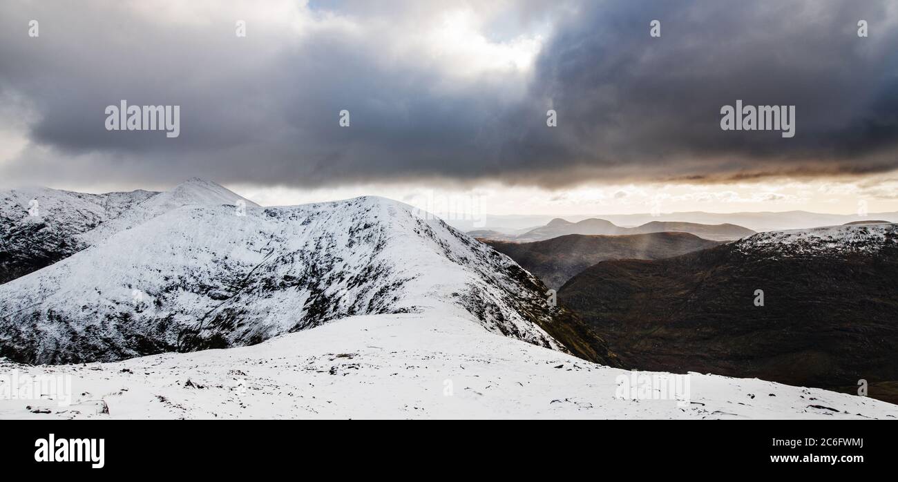 Macgillycuddys reeks mountains hi-res stock photography and images - Alamy