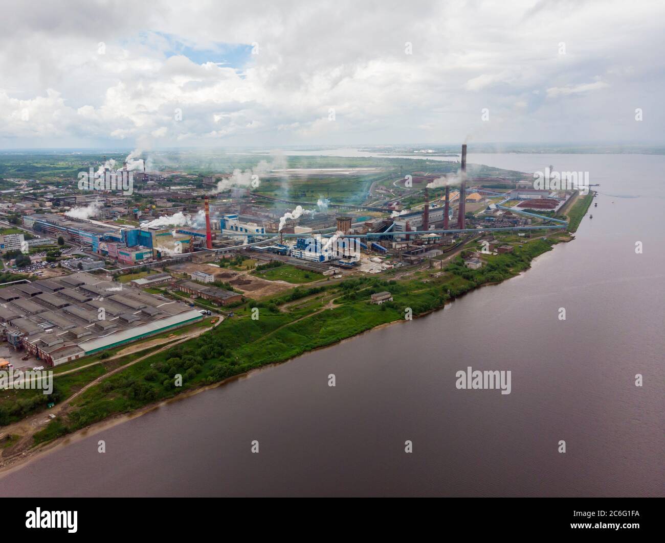 July, 2020 - Arkhangelsk Pulp and Paper Mill. A large plant on the banks of  the river. Russia, Arkhangelsk region, the city of Novodvinsk Stock Photo -  Alamy