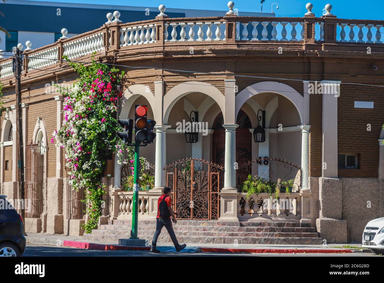Arches or portals, facade of a colonial house in the Centenario