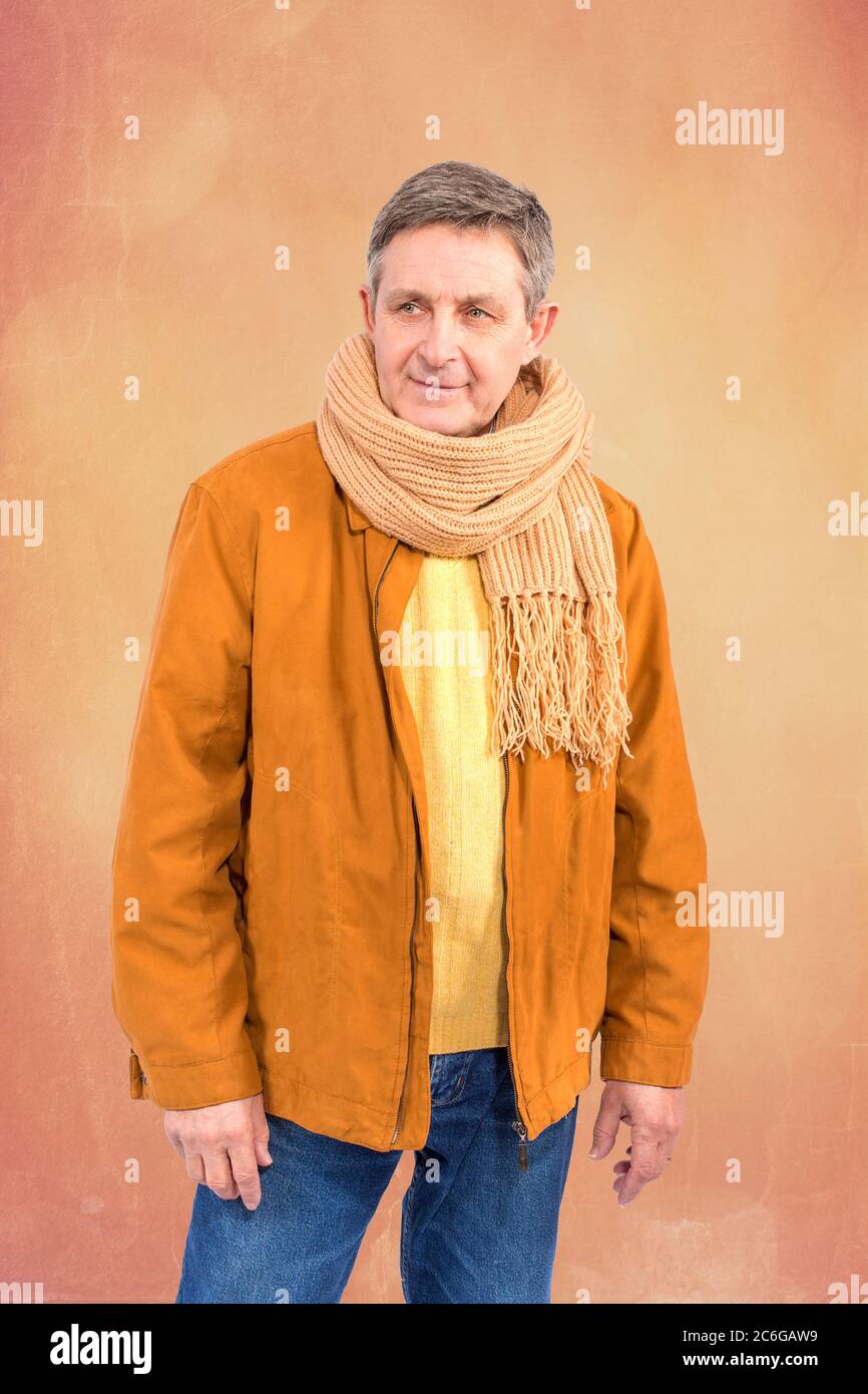 Grey haired old man hi-res stock photography and images - Alamy