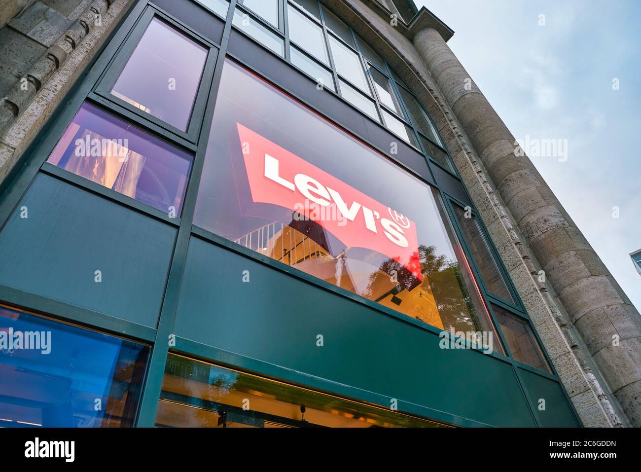 Levis Store High Resolution Stock Photography And Images Alamy