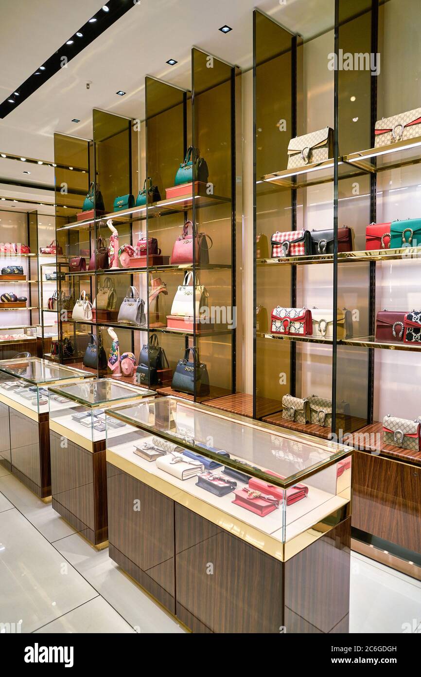 BERLIN, GERMANY - CIRCA SEPTEMBER, 2019: Gucci bags on display at the  Kaufhaus des Westens (KaDeWe) department store in Berlin Stock Photo - Alamy