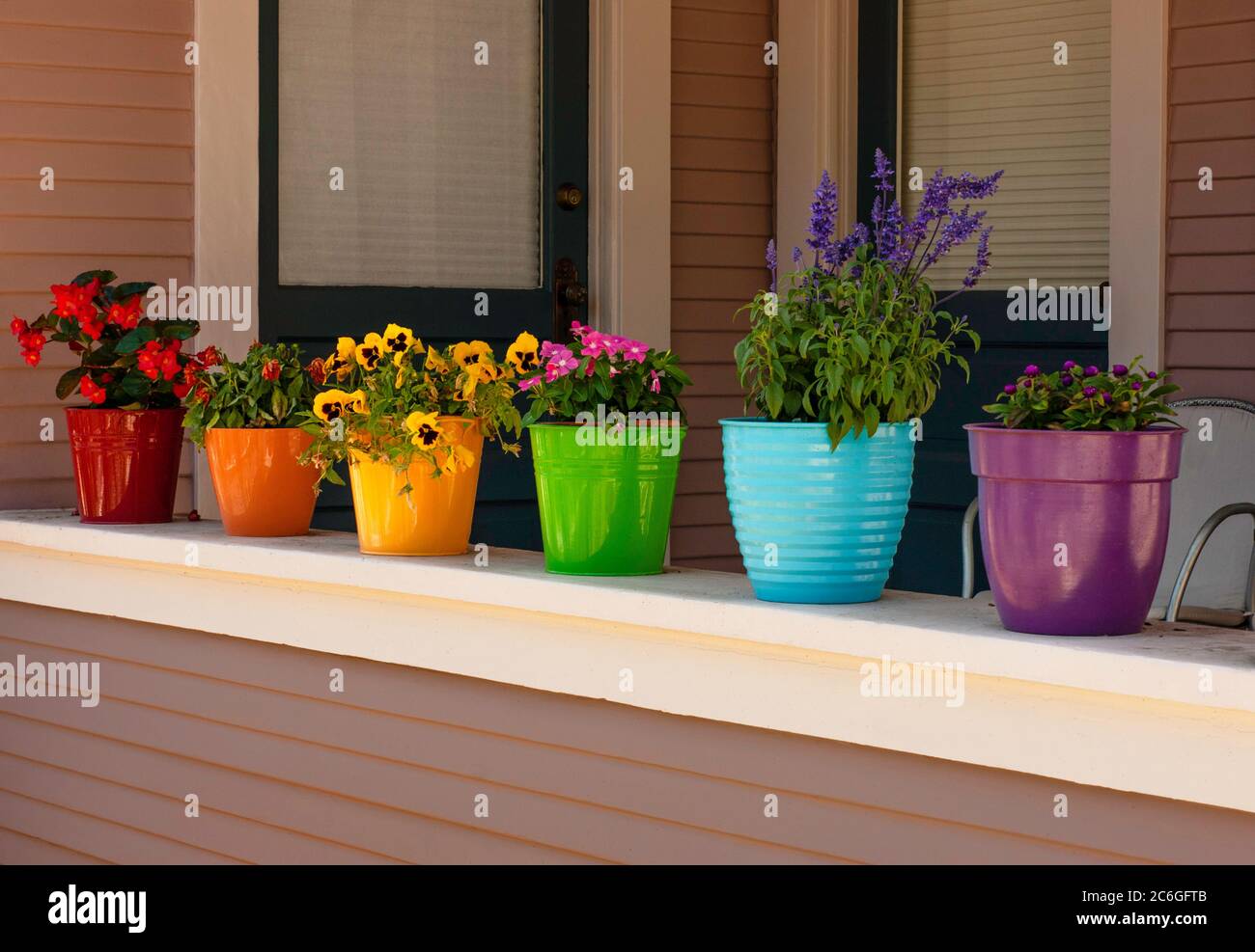 Flowers in windowsill hires stock photography and images Alamy