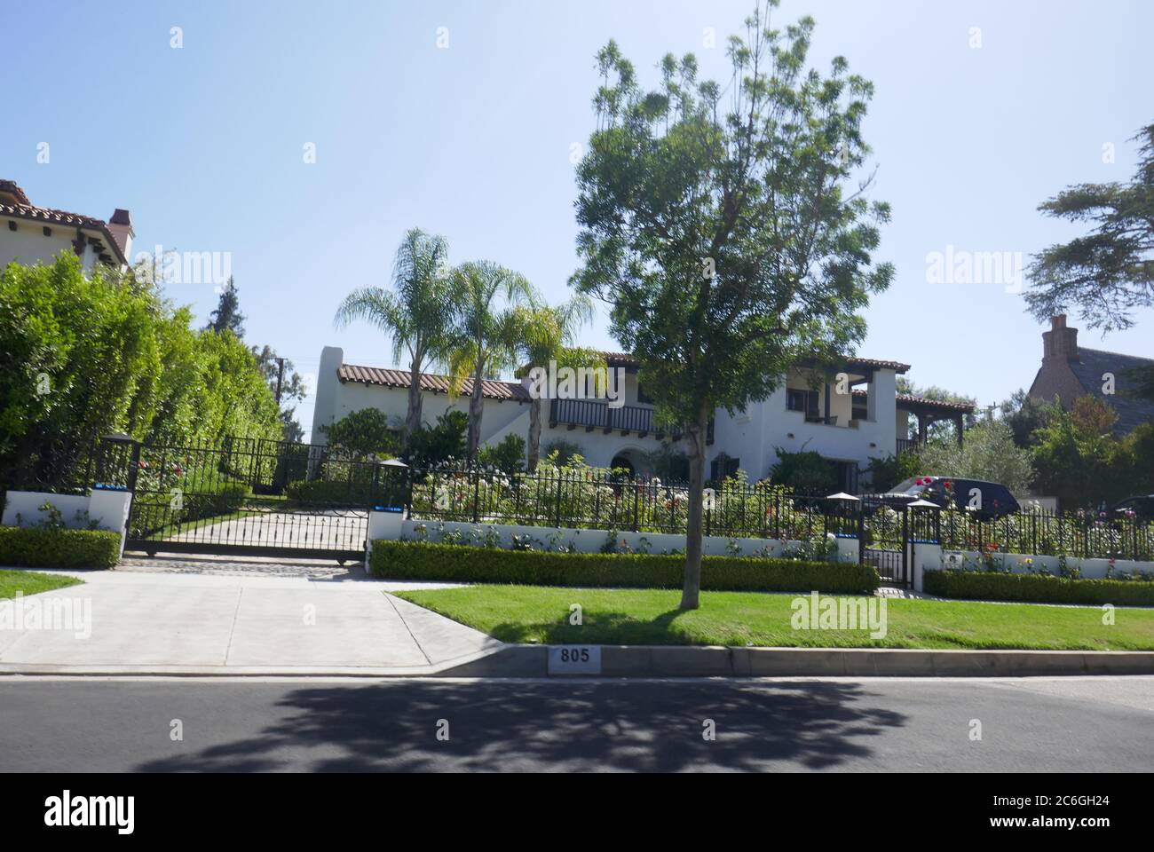 Beverly Hills, California, USA 9th July 2020 A general view of atmosphere of site of Howard Hughe's 1946 XF-11 plane crash at 802 and 805 N.Linden Drive on July 9, 2020 in Beverly Hills, California, USA. Photo by Barry King/Alamy Stock Photo Stock Photo