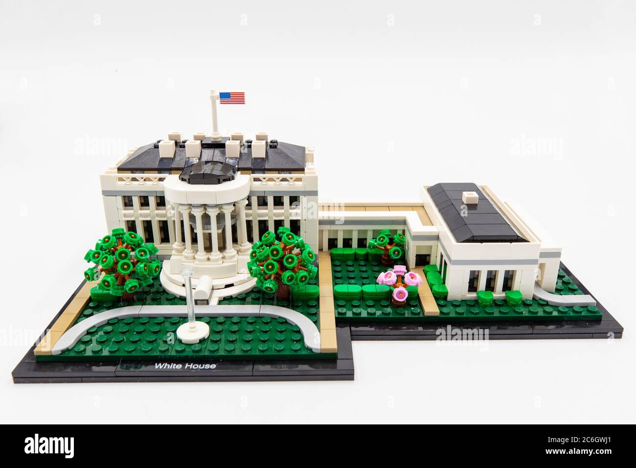 LEGO Â® Architecture White House with White House Gift Shop, Est. 1946 Gold  Seal on Box