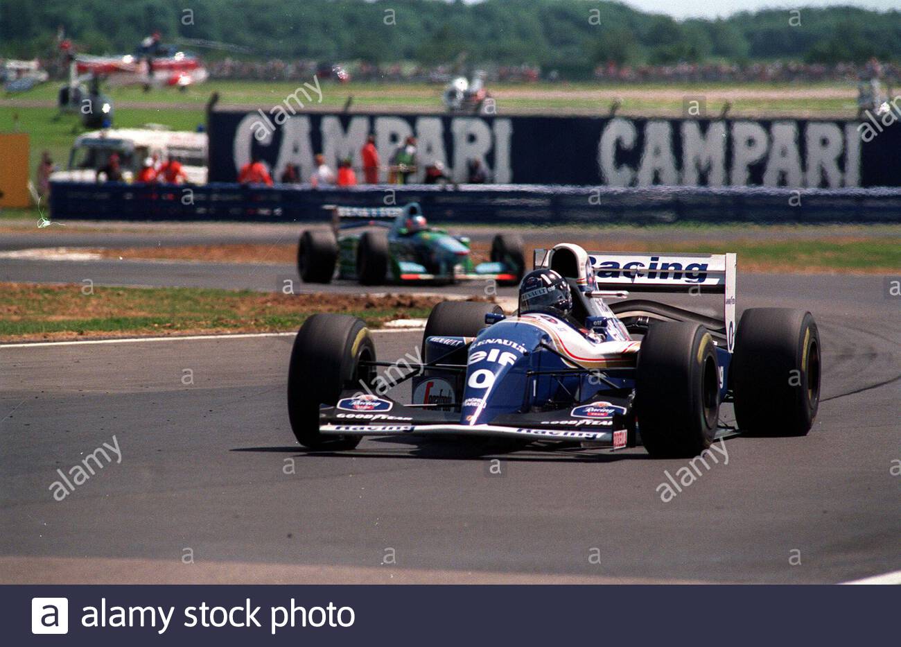 File photo dated 10-07-1994 of Damon Hill's Williams leads Michael  Schumacher's Benetton during the British Grand Prix Stock Photo - Alamy