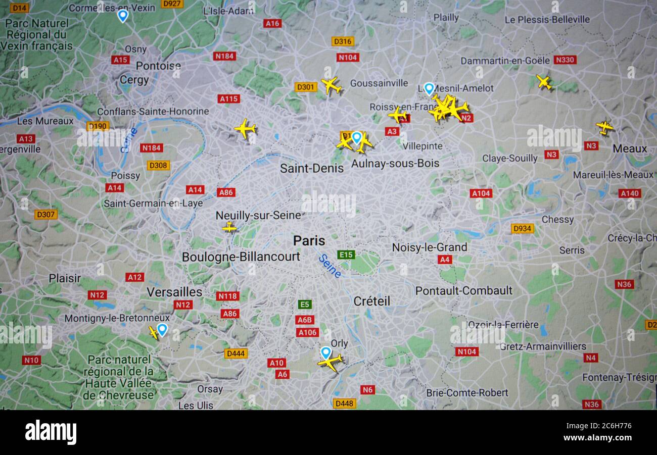 air traffic over Paris (10 july 2020, UTC 07.35) on Internet with Flightradar 24 site by Svenska Resenätverket AB Stock Photo