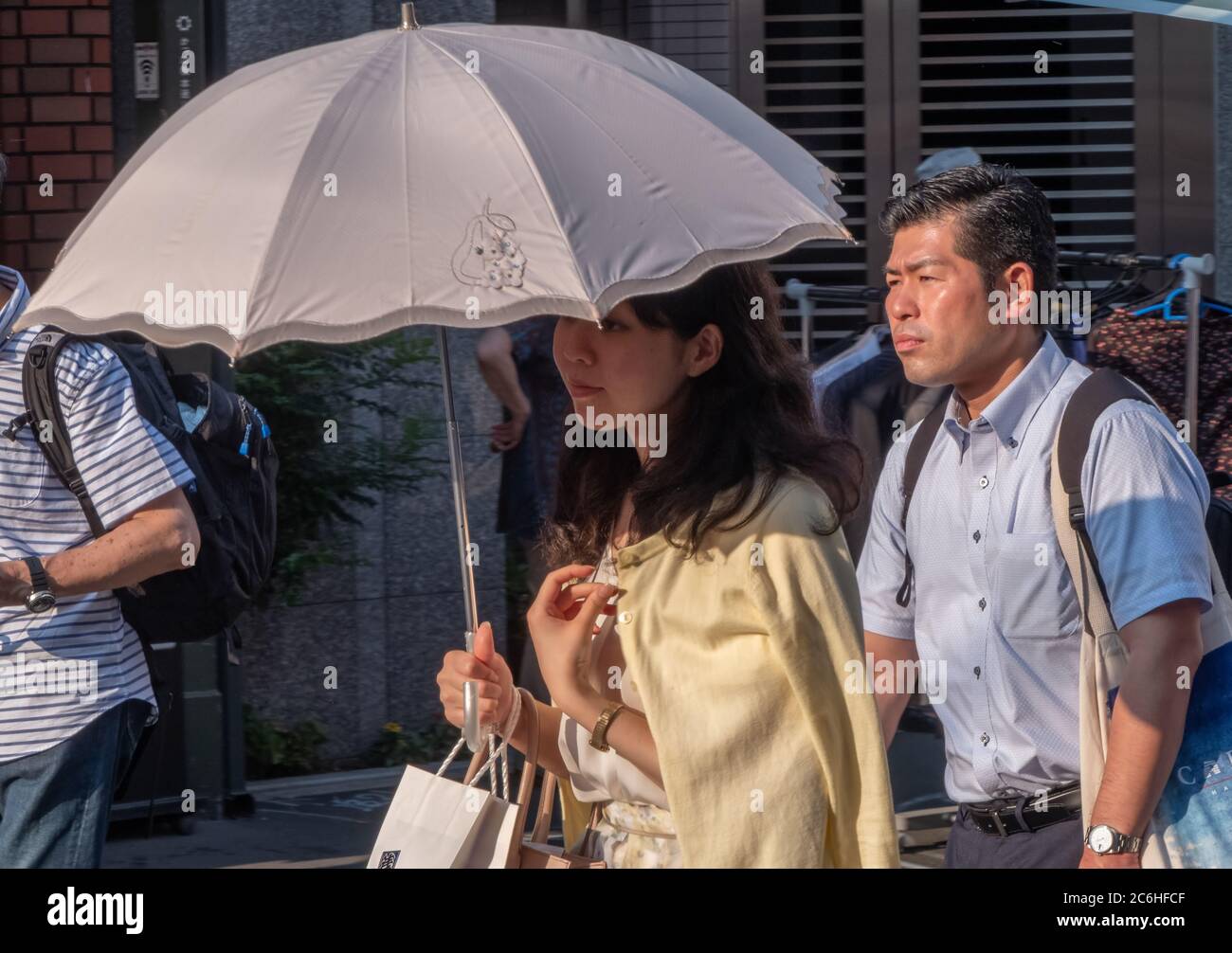 Hot summer day in tokyo hi-res stock photography and images - Alamy