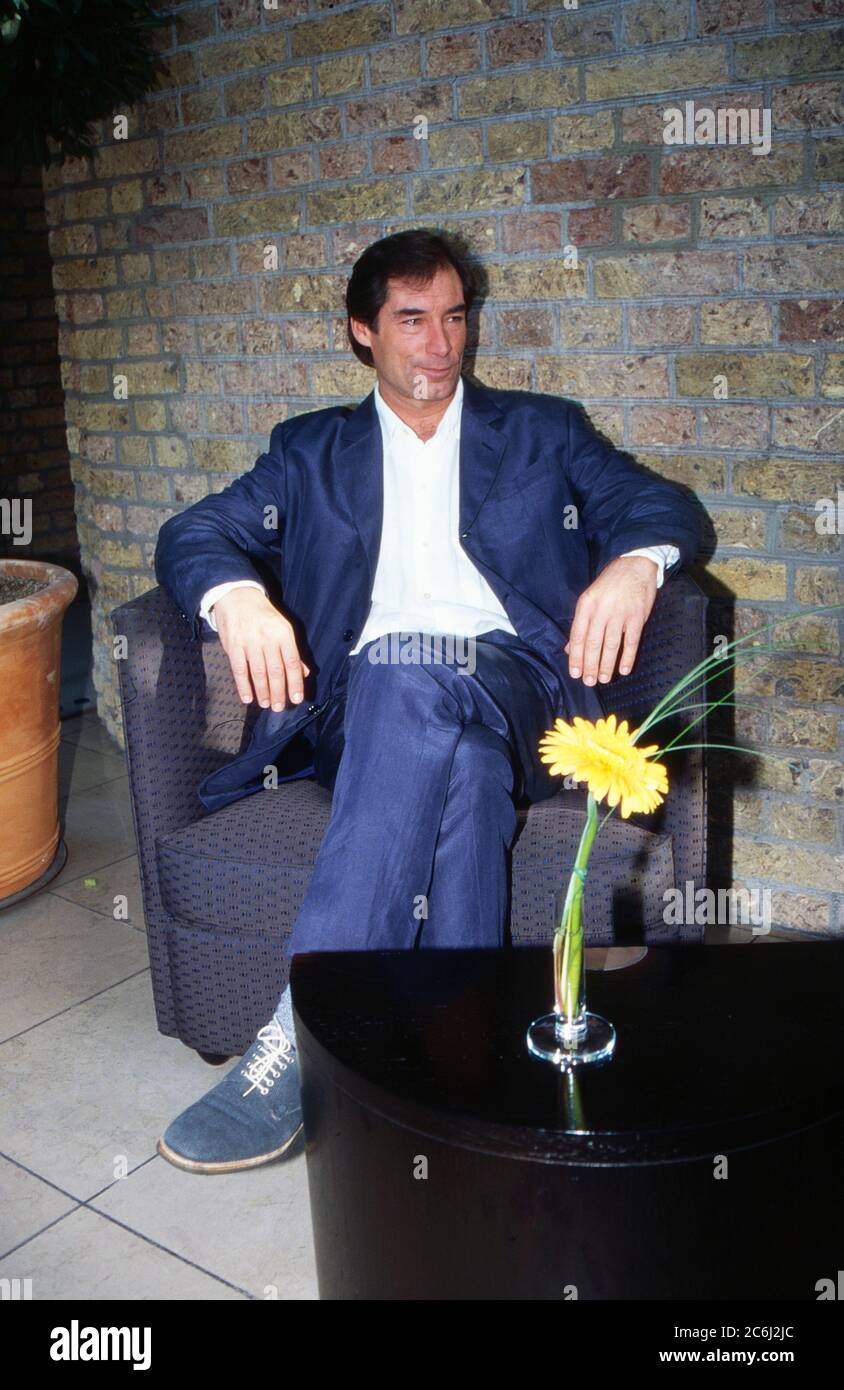 Timothy Dalton, britischer Theater- und Filmschauspieler, bei der Promotion-Tour für den Film 'James Bond 007 - Der Hauch des Todes' in Hamburg, Deutschland 1987. Stock Photo