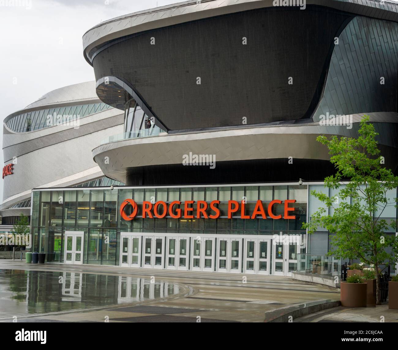 Rogers place arena hi-res stock photography and images - Alamy