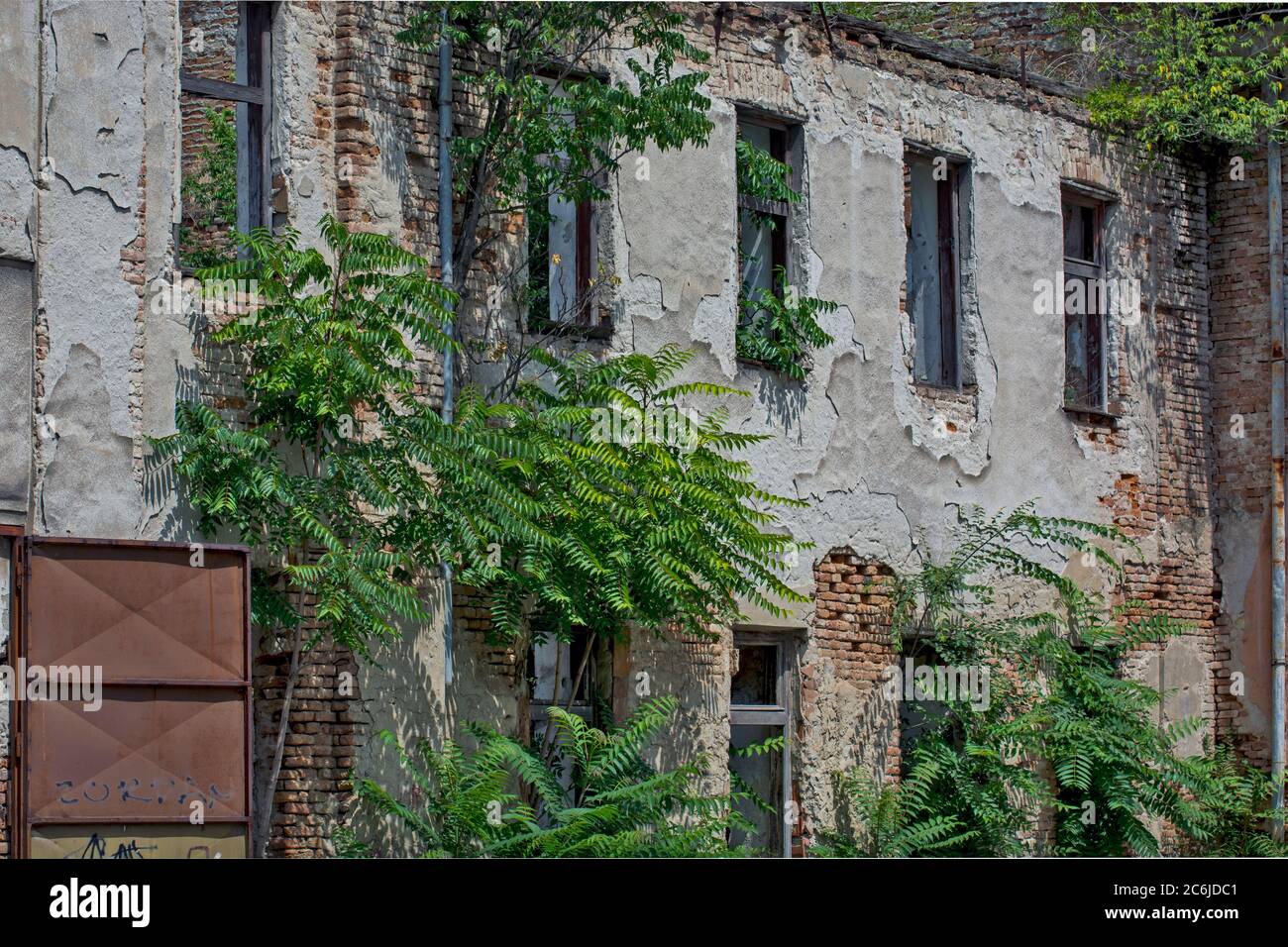 Zrenjanin, Serbia, July 04, 2020. The roof of an old building collapsed. Building awaiting repair or demolition? Stock Photo